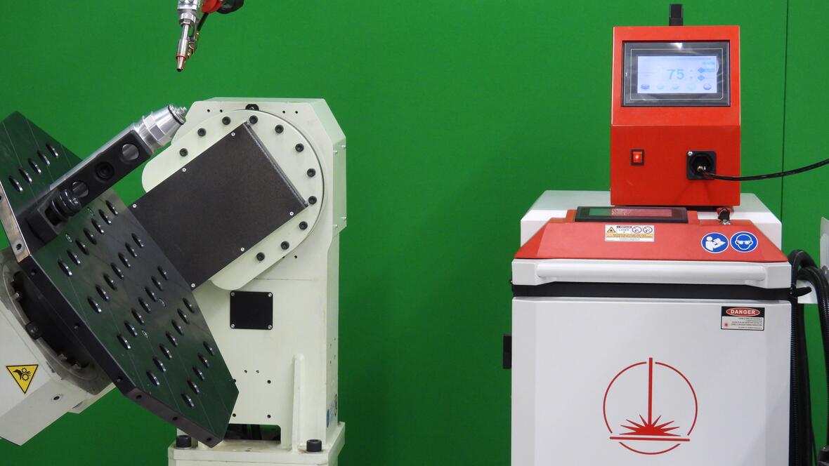 novoflow-kawasaki-kobot-automatisiertes-laserschweissen-2